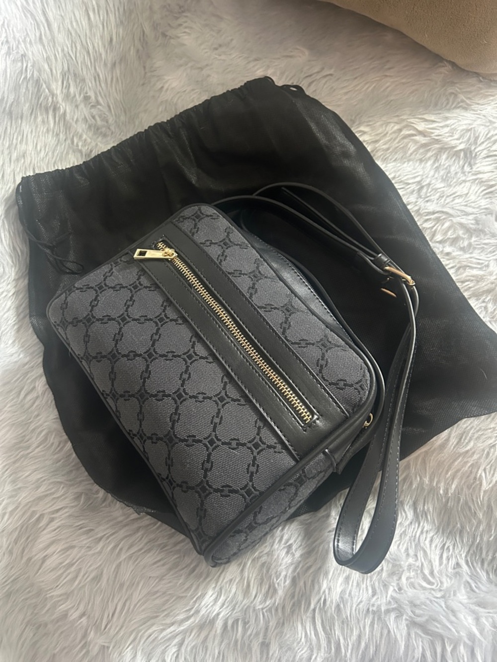 Just Fab over the shoulder purse